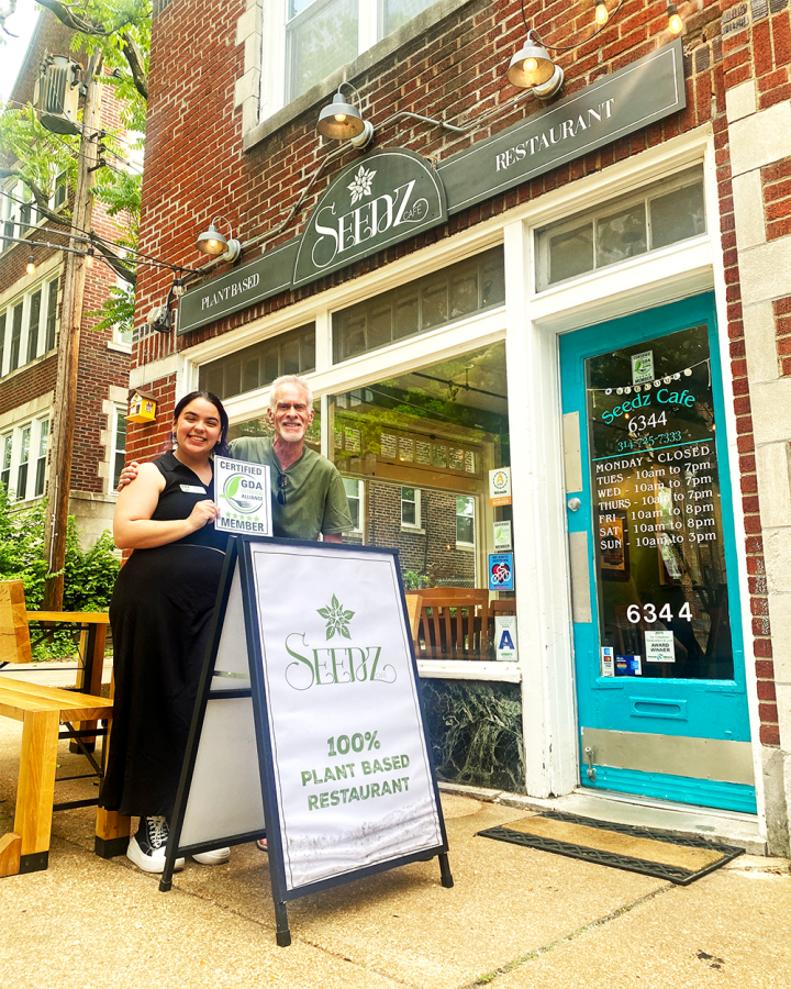 seedz-cafe-certification-photo-small